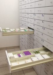 Meble apteczne-magazynowe szuflady głębokiego skladowania sprzedam używane